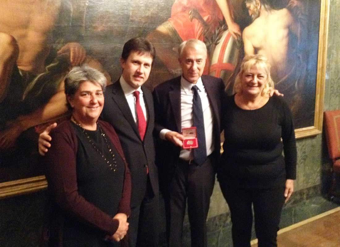sindaco nardella con chiara montauti e giovanna montauti della picchiani e barlacchi con pisapia